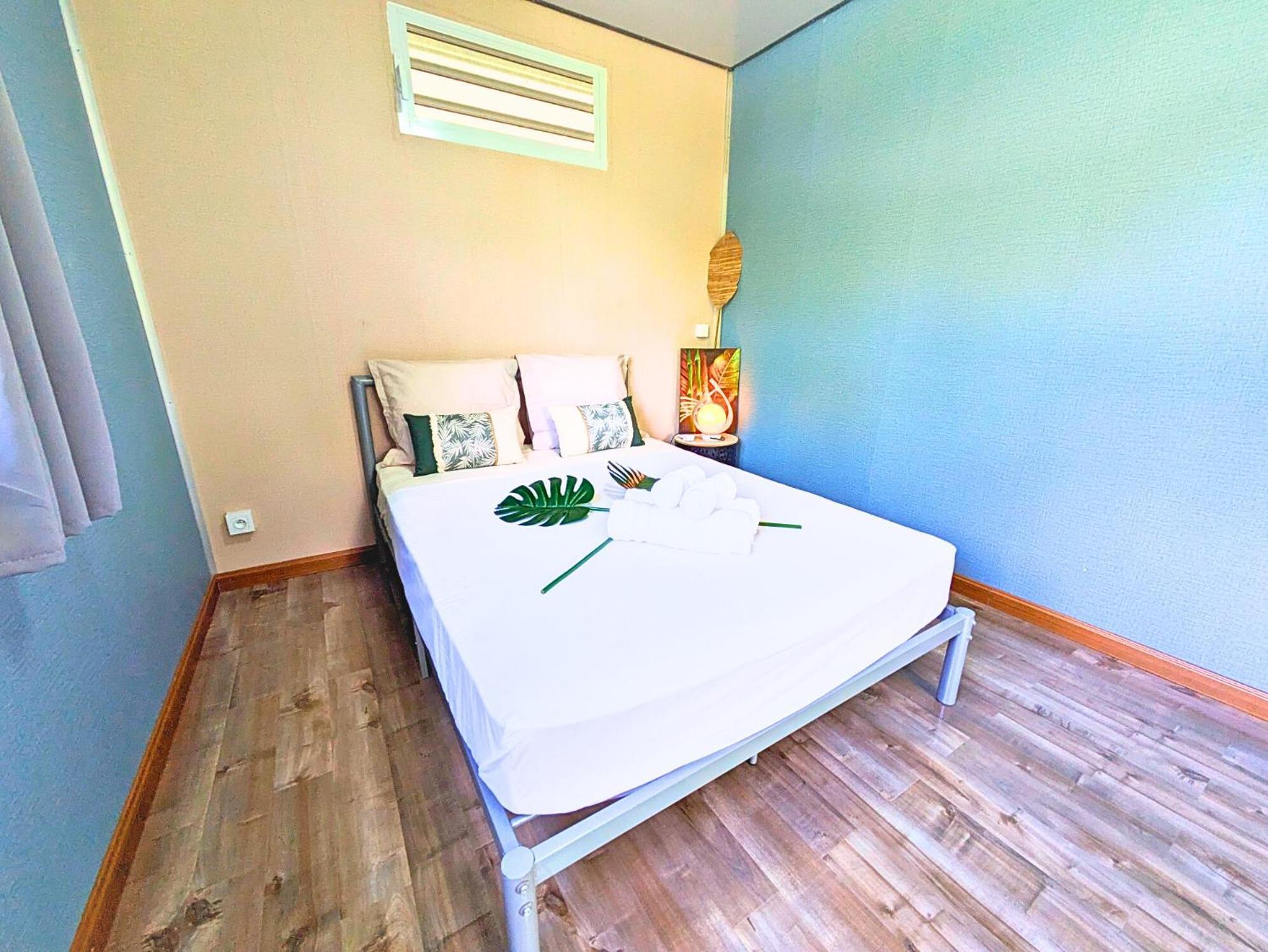 Natura Om Teahupoo Surf Lodge Toanoano Ngoại thất bức ảnh